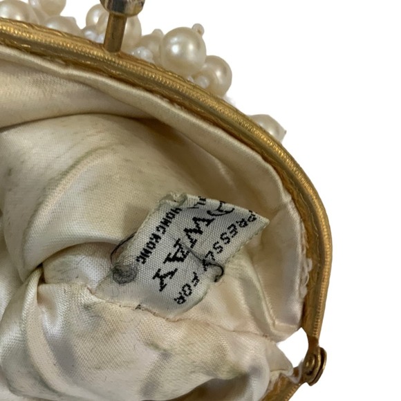 Vintage Cream Beaded Coin Purse The Broadway British Crown Colony Hong Kong - Picture 5 of 5